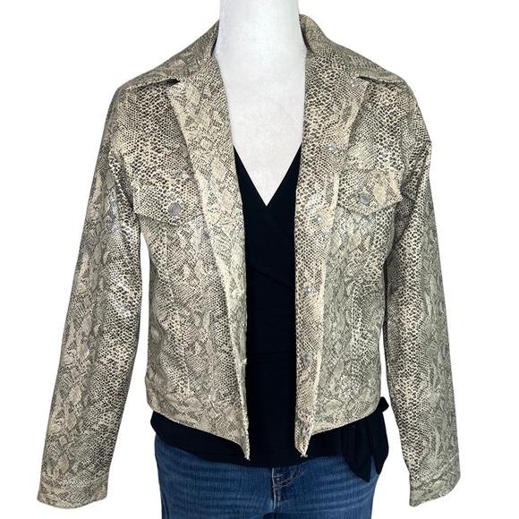 DCC Faux Snakeskin Button Up Cropped Jacket Cream Black Snake Print Medium M - Picture 15 of 15